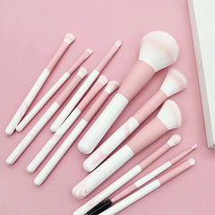 lightweight compact makeup brushes for travel